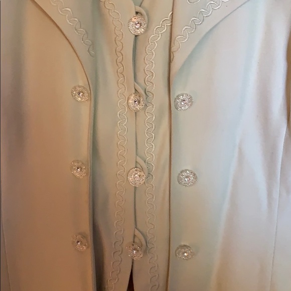 Dress suit - Picture 3 of 6